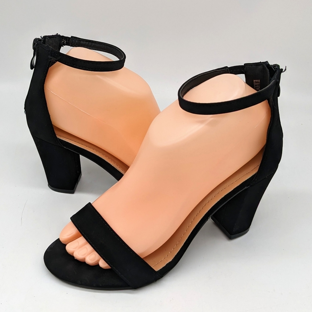 TOP Moda Hannah Heels Black With Ankle Straps Women's Size 7
